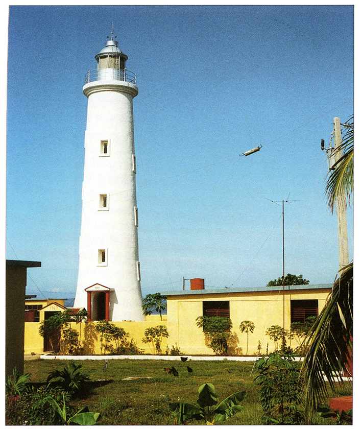 The lighthouse in its current state, 1990s. Credit to Rowlett, R. September 28, 2009. Cienfuegos Province Lighthouses. In Lighthouses of Cuba. Retrieved from University of North Carolina at Chapel Hill Web Site.